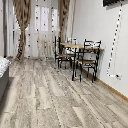 Apartment Garsoniera Aura Bucharest